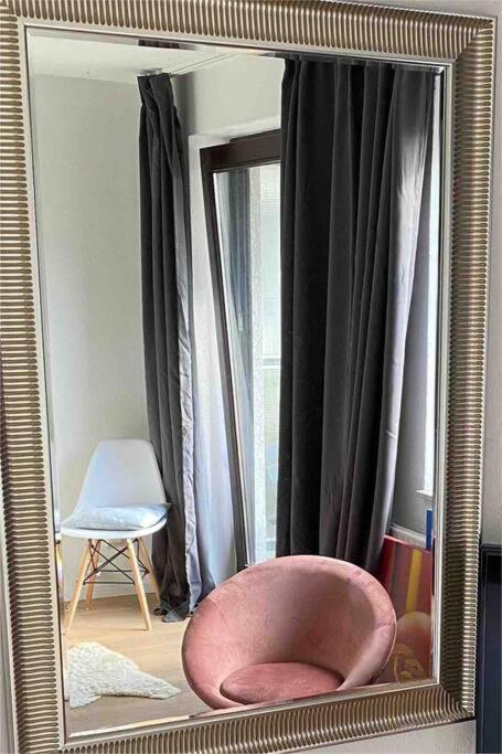 Schickes Apartment Mit Balkon In Düsseldorf Exteriör bild