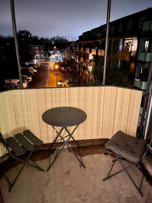 Schickes Apartment Mit Balkon In Düsseldorf Exteriör bild