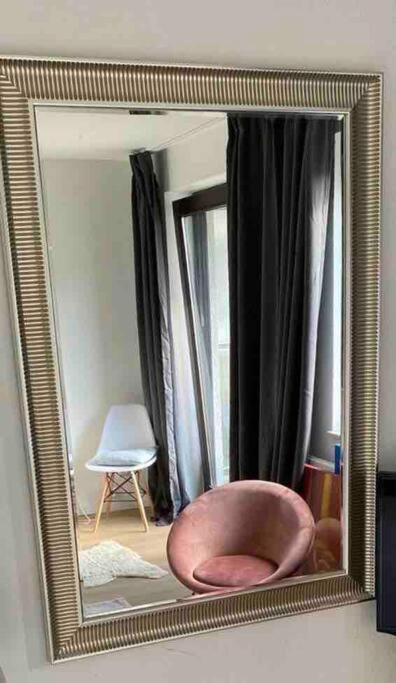 Schickes Apartment Mit Balkon In Düsseldorf Exteriör bild